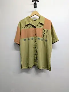 レトロデザイン 半袖シャツ アースカラー 刺繍のサムネイル