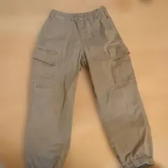 UNIQLO ベージュ カーゴパンツ 130