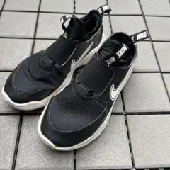 NIKE キッズシューズ ブラック/ホワイト　23.5cm