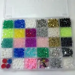 ビーズセット 多彩な色と形 収納ケース付き