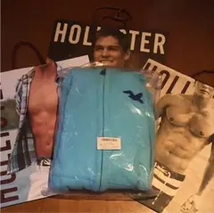 新品未使用ホリスターMENSパーカー