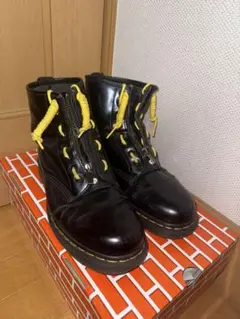 ドクターマーチン ブーツ・革靴