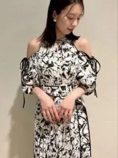 SNIDEL 2wayスリーブプリントワンピース swf0224091 IVR