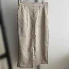 ベージュ タイトスカート スリット入り ナノユニバース　オフィスカジュアル