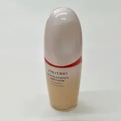 ●資生堂　エッセンス　スキングロウ　ファンデーション 240