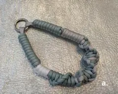 パラコードストラップ　バッグチャーム　キーホルダー