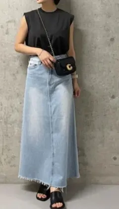 新品　ミラオーウェン　Aライン後ろベンツロングデニムスカート