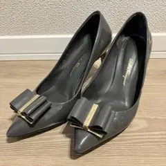 Salvatore Ferragamo パンプス グレー 6.5のサムネイル