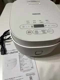 YAMAZEN 5.5合マイコン炊飯ジャー YJP-DM102 本体のサムネイル