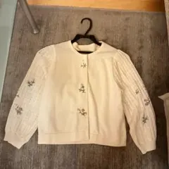 刺繍入りホワイト長袖カーディガンのサムネイル
