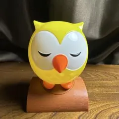ふくらいと～福を呼ぶ黄色いフクロウのプッシュライト～　単３電池が３本必要です