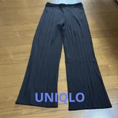 UNIQLO プリーツパンツ