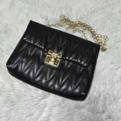 shein キルティング ツイストロック フラップ チェーン スクエアバッグ