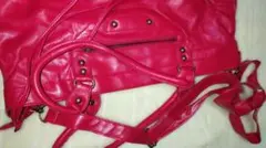 ピンクレザー風ショルダーバッグ