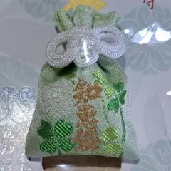 Item thumbnail for item 7db144c4-87d7-4ba1-bd4c-61cd2b42b309