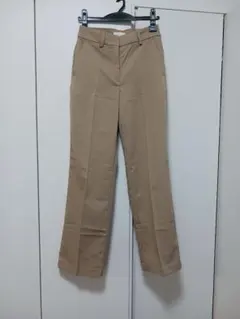H&M　ベージュパンツのサムネイル