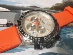 OLES マルチファンクショナル発光クォーツメンズクロノグラフ