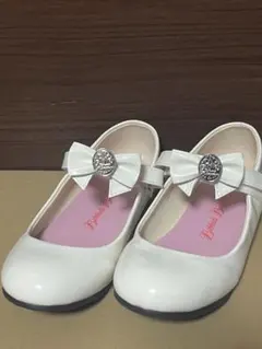 ビビディバビディブティック　ホワイト　リボン付き　フォーマルシューズ 23.0