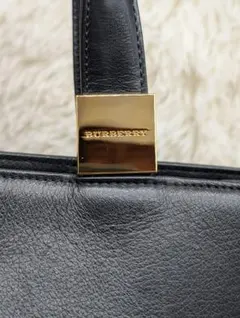 専用品。BURBERRY ブラックレザー ハンドバッグ