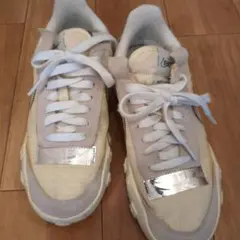 Nike スニーカー ベージュ/ホワイト/イエロー