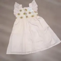 新品未使用タグ付き　刺繍ワンピース 120cm プティマイン