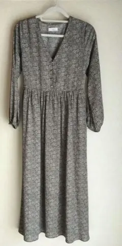 Ottilie フラワープリント　ワンピース　ベージュ