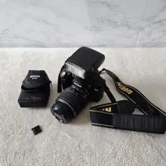 Nikon ニコン D40 デジタルカメラ　充電器が無い為、動作未確認　ジャンク