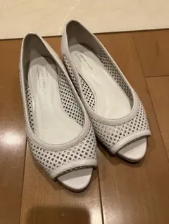 Odette e Odile パンプス ホワイト パンチングのサムネイル