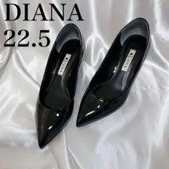 【美品】DIANA ダイアナ エナメル ポインテッドトゥ パンプス 22.5cmのサムネイル