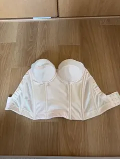 FOUR SIS & CO. ブライダルインナー アイボリー