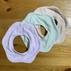 西松屋 3枚組よだれを通さないくるくるスタイ（花型・無地）