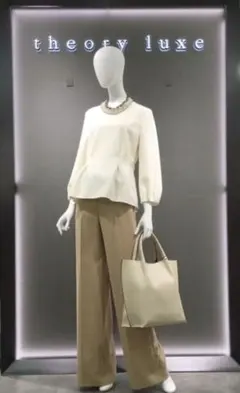 美品◆theory luxe◆ストレッチダブルブラウス◆日本製のサムネイル