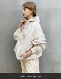 NICE CLAUP フード付き　マウンテンパーカー アイボリー