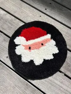 【NEW】タフティング　サンタ　クリスマス　チェアマット　インテリア　北欧　冬