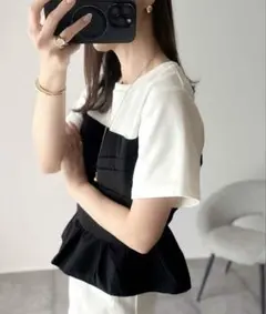 Tシャツ×ビスチェドッキングトップス