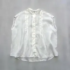 LE GLAZIK フレンチスリーブ バンドカラー リネン タック ブラウス 白のサムネイル