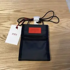 Samsonite RED サコッシュ ポーチ　ケータイケース　ブラック