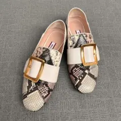 BALLY ヘビ柄スリッポン 大きなバックル付き
