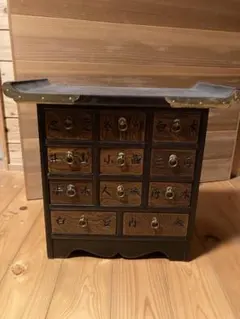 【〜8/31まで値下げ】アンティーク家具　薬箪笥　小物入れ　17引出し 8/31まで値下げ】アンティーク家具 薬箪笥 小物入れ 17引出し