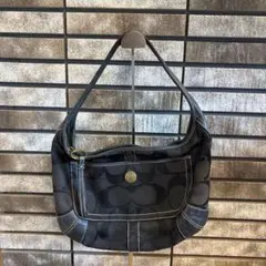 COACH コーチ　肩掛け ワンショルダーバッグ　黒