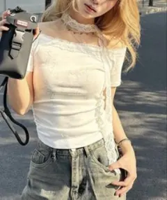 レース付きオフショルダーTシャツ ホワイト