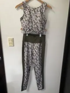 エコビッチ ecobitch swell flowersサーフスーツ - メルカリ