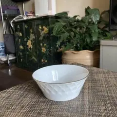 レクサスの小鉢