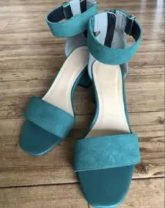 【GU 】アンクルストラップサンダル　Sサイズのサムネイル
