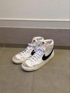 NIKE BLAZER MID 77 VINTAGE スニーカーのサムネイル