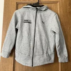 PUMA フード付きグレー パーカー