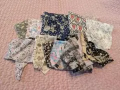 リバティ　はぎれ 77g②