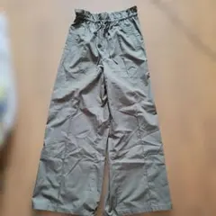GU　 パンツ　オリーブ