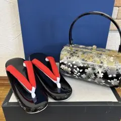 黒と赤の草履と花柄バッグセット、成人式