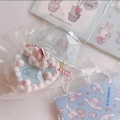 サンリオ メゾピアノ シナモン ケーキ シークレット チャーム キーホルダー